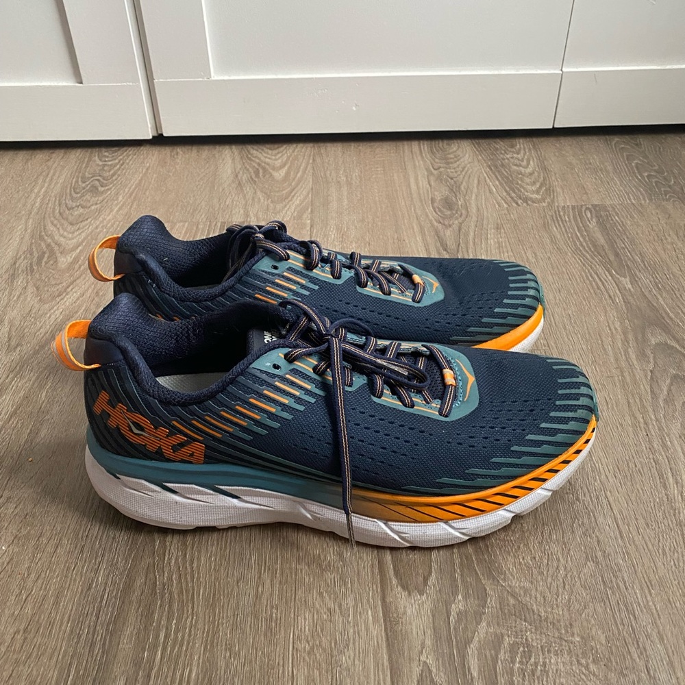 Hoka One One Time to Fly Running shoes Size 10